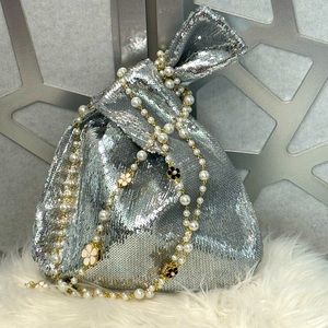 Beautiful Wrist Bag 💎